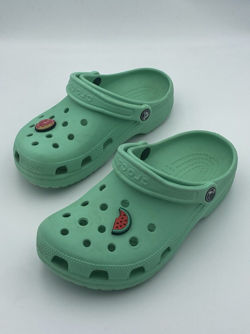 Crocs Clogs Women's size 6 or Men's size 4 Shoes Unisex Waterproof summer